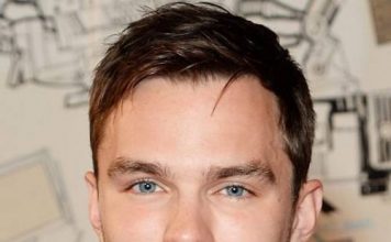 Николас Холт сыграет с Анджелиной Джоли