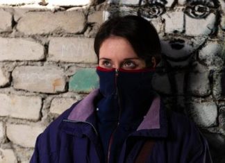 Картина Киры Коваленко «Разжимая кулаки» выдвинута на премию «Оскар» от России