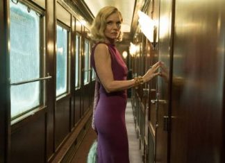 Мишель Пфайффер исполнит главную роль в режиссерском дебюте сценариста «Бэтмена»