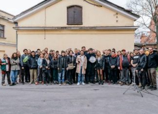 Павел Деревянко проживет жизнь в обратном времени в драме «Сансара»