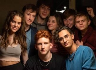 Алексей Онежен и Полина Гухман возглавили актерский состав подростковой драмы «Первый раз»